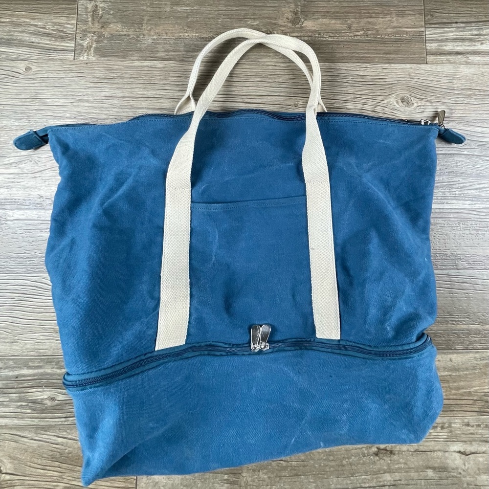 Blue Lo & Sons Canvas Tote Bag with Cream Straps